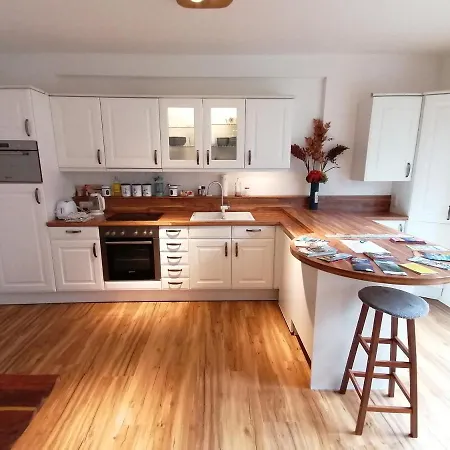 85 Qm Pauluste Mit Terasse Und Garten *