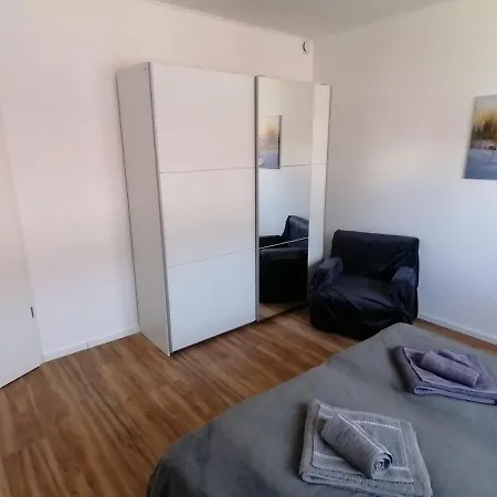 85 Qm Pauluste Mit Terasse Und Garten * Rostock