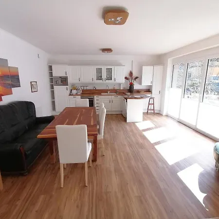 Appartement 85 Qm Pauluste Mit Terasse Und Garten *