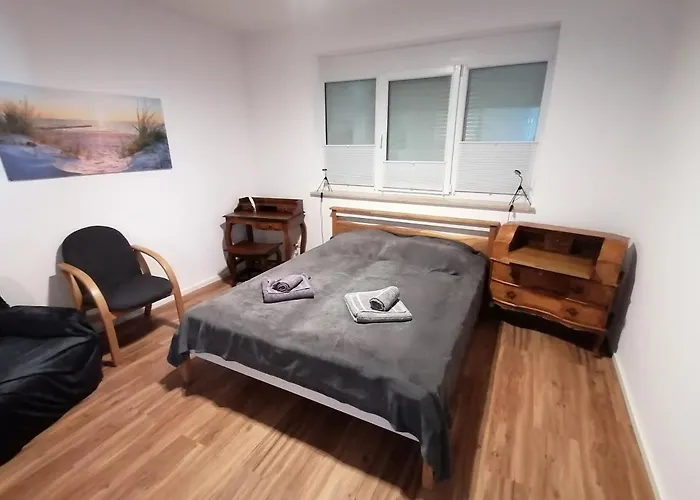 Apartment 85 Qm Pauluste Mit Terasse Und Garten Rostock